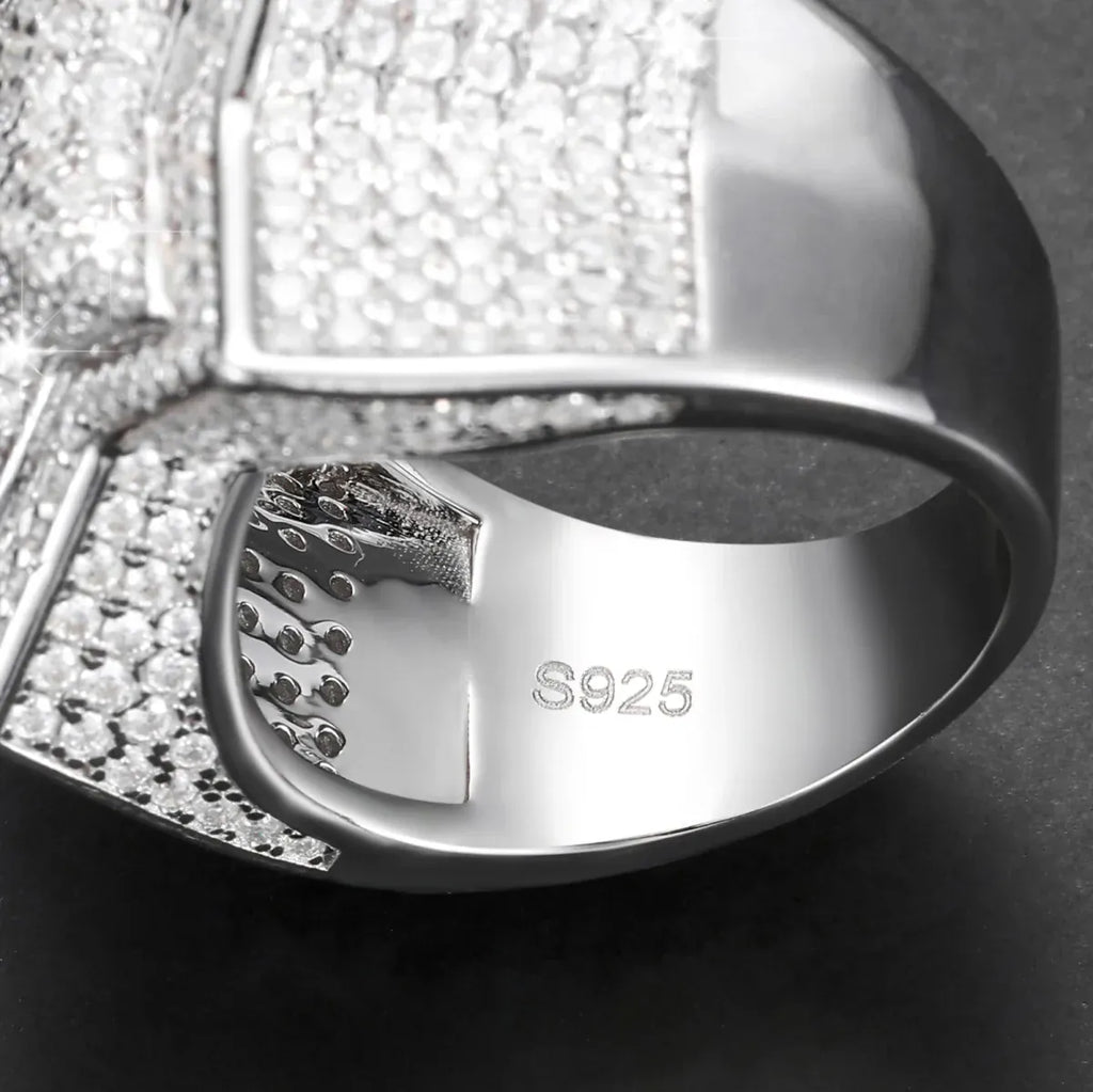 Five-Point Star Pavé Ring – “Supernova Shine” Edition - The Gold Supply